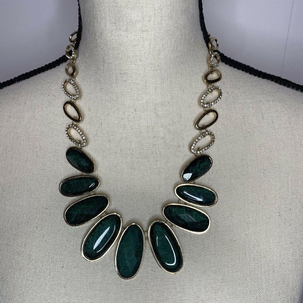 Large Graduated Bead Necklace Emerald Green 20”